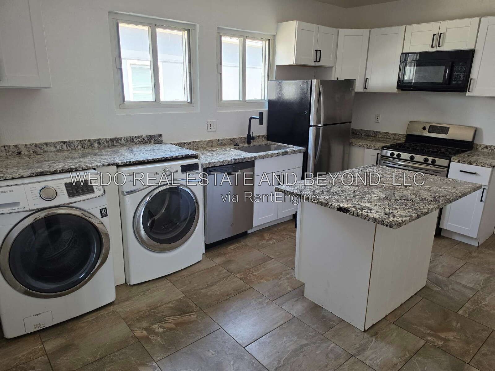 UPDATED 2 BEDROOM, 2 BATH NEAR DOWNTOWN PHOENIX property image