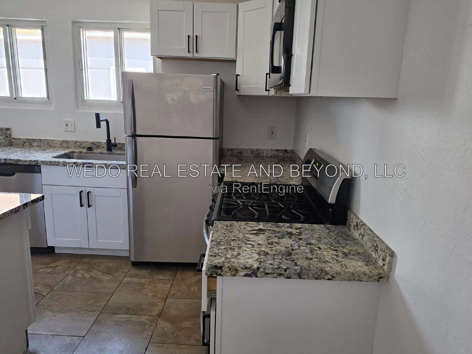 UPDATED 2 BEDROOM, 2 BATH NEAR DOWNTOWN PHOENIX property image