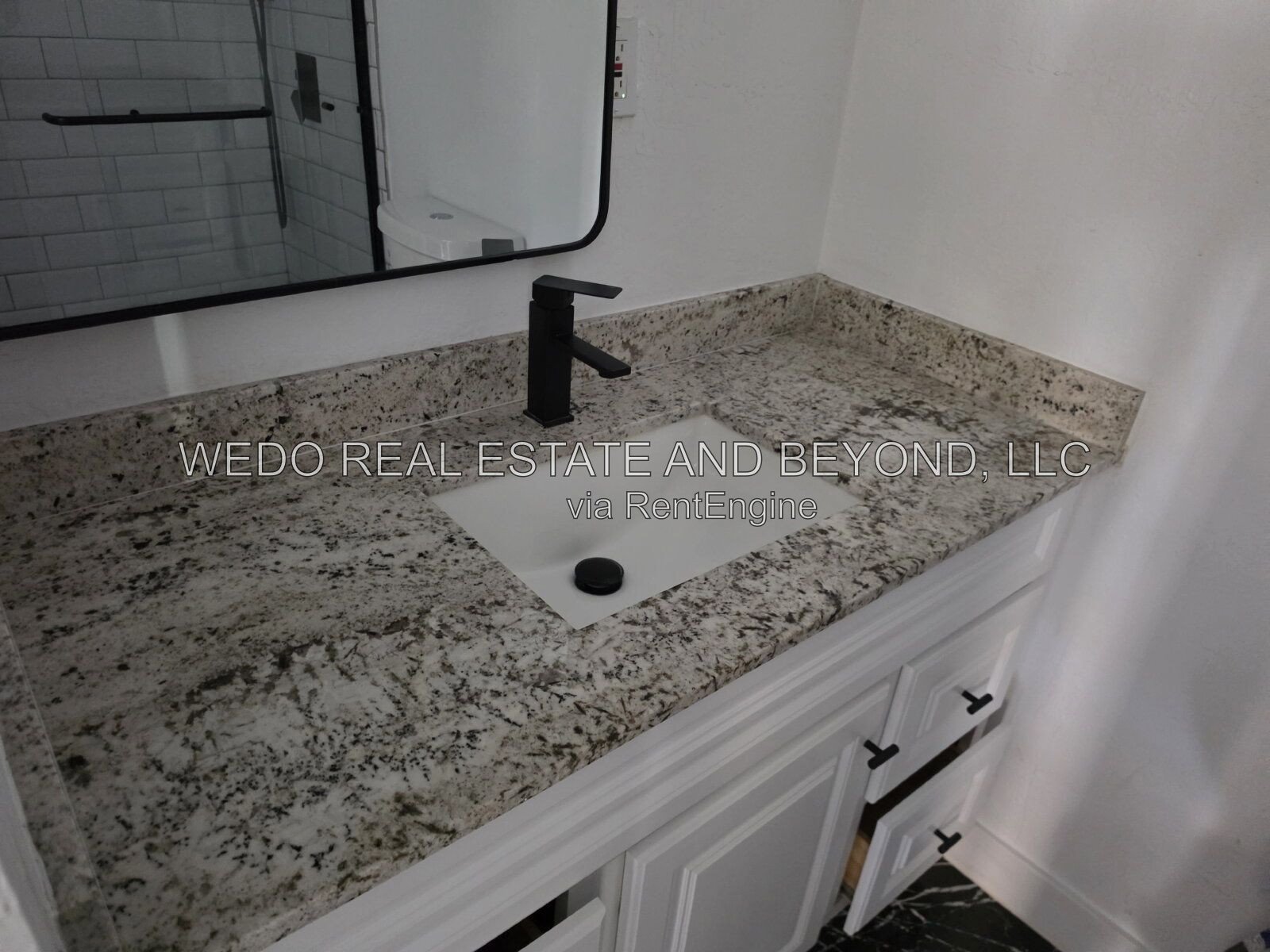 UPDATED 2 BEDROOM, 2 BATH NEAR DOWNTOWN PHOENIX property image