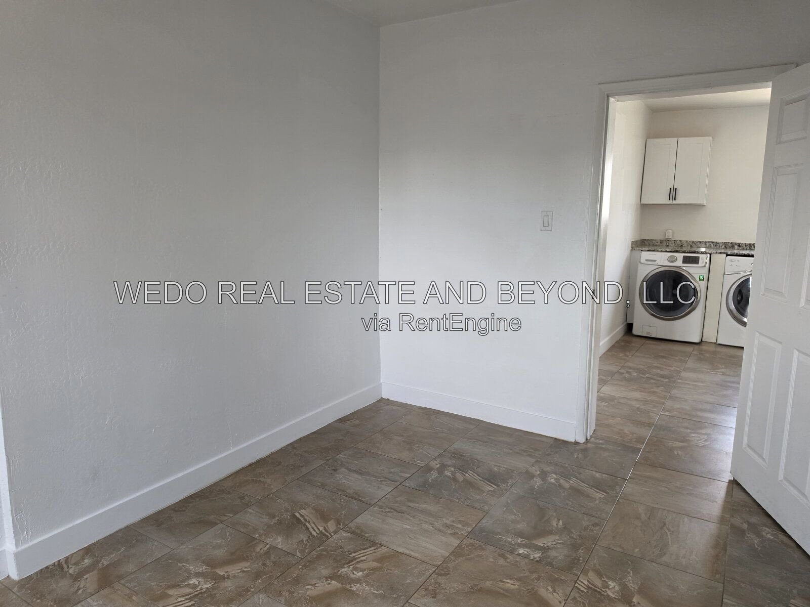 UPDATED 2 BEDROOM, 2 BATH NEAR DOWNTOWN PHOENIX property image