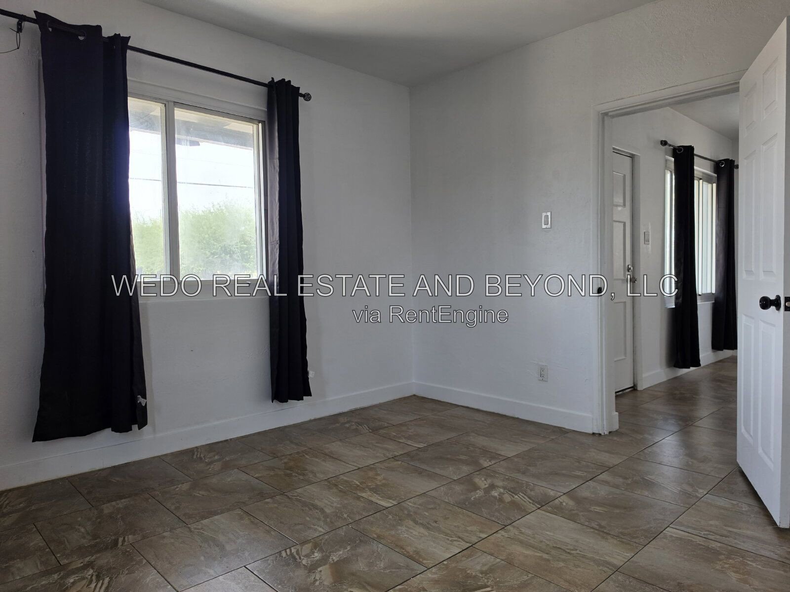 UPDATED 2 BEDROOM, 2 BATH NEAR DOWNTOWN PHOENIX property image