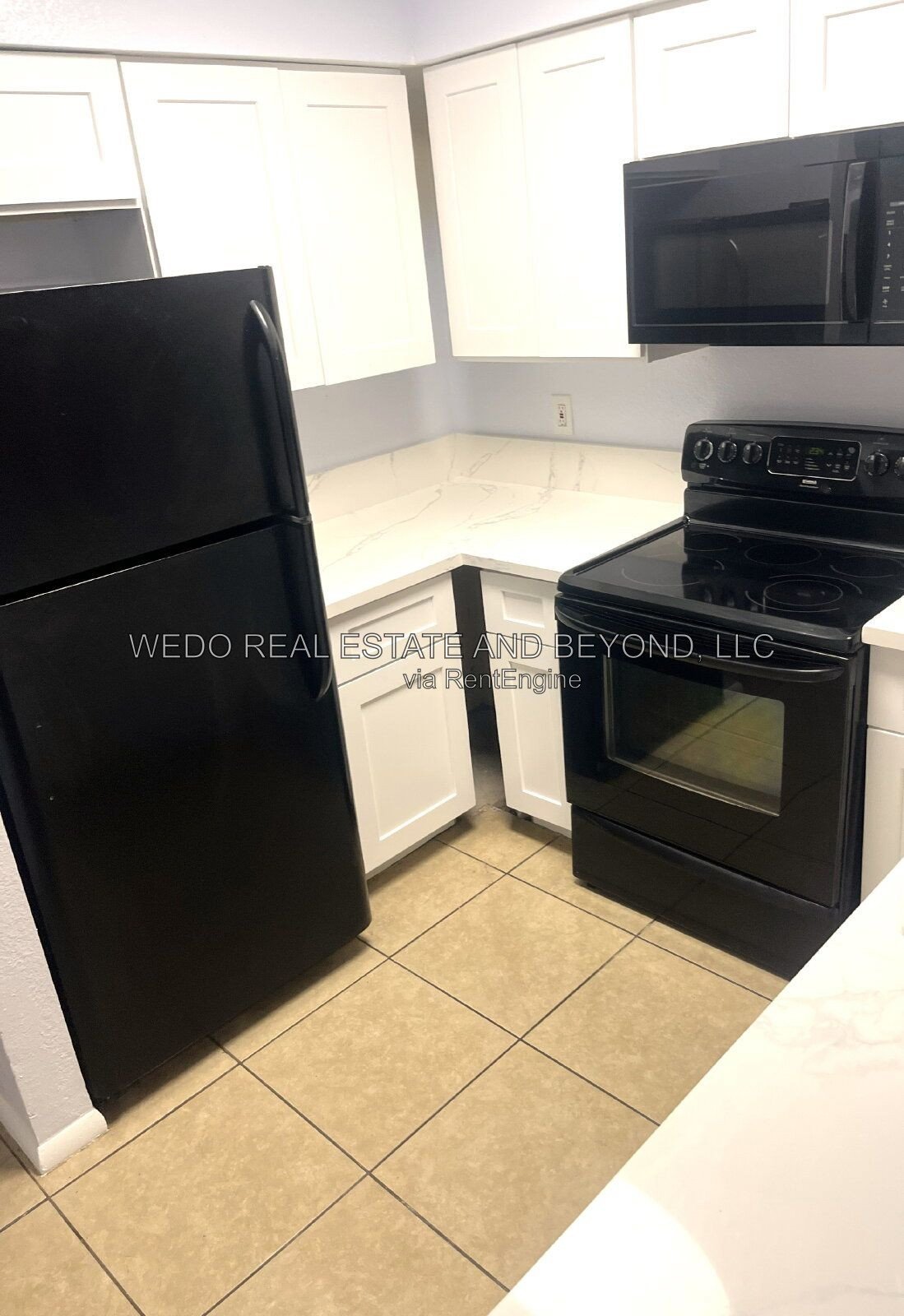BEAUTIFULLY REMODELED 2-BEDROOM – NEW KITCHEN, QUARTZ COUNTERS & MORE! property image