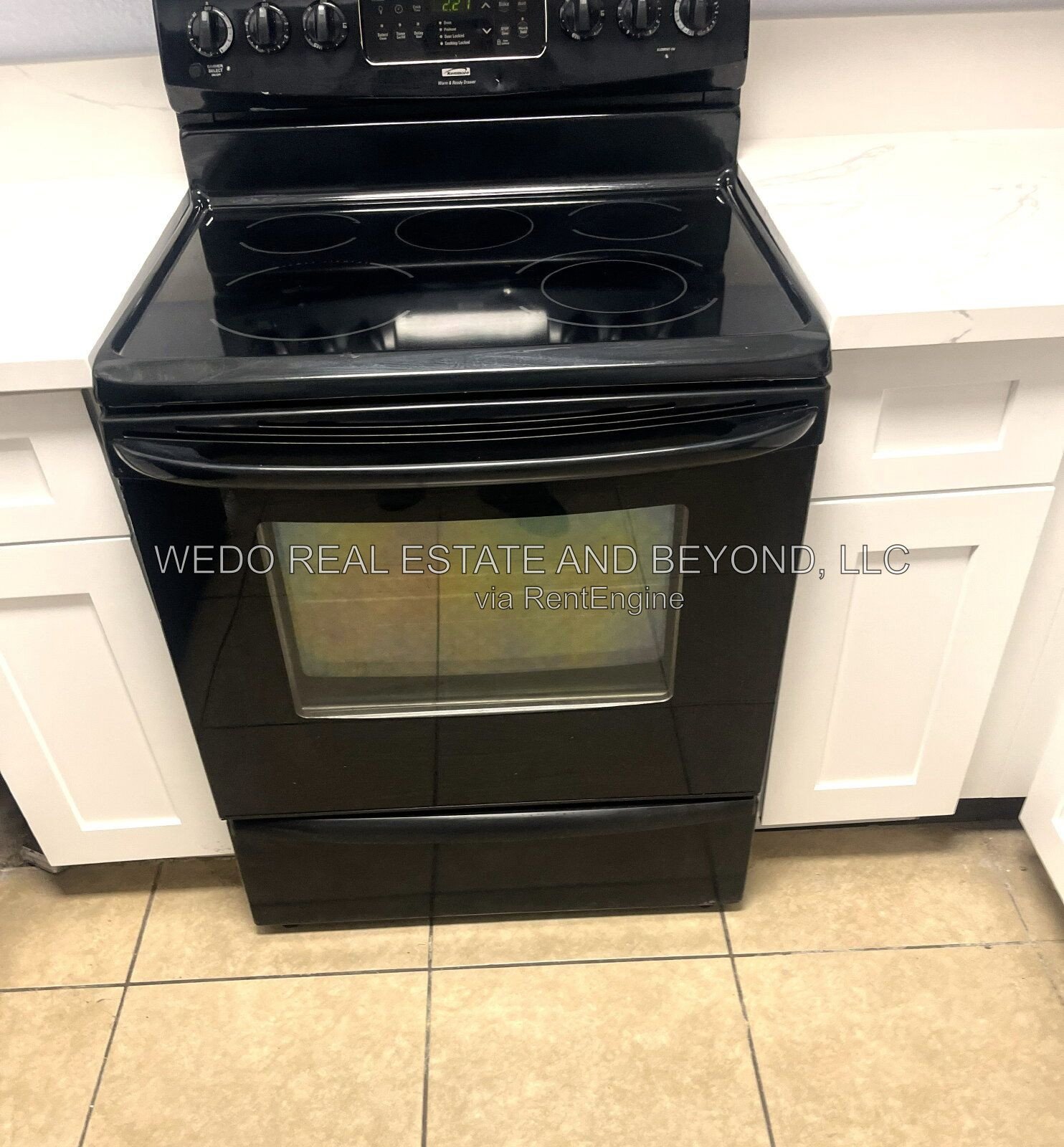 BEAUTIFULLY REMODELED 2-BEDROOM – NEW KITCHEN, QUARTZ COUNTERS & MORE! property image