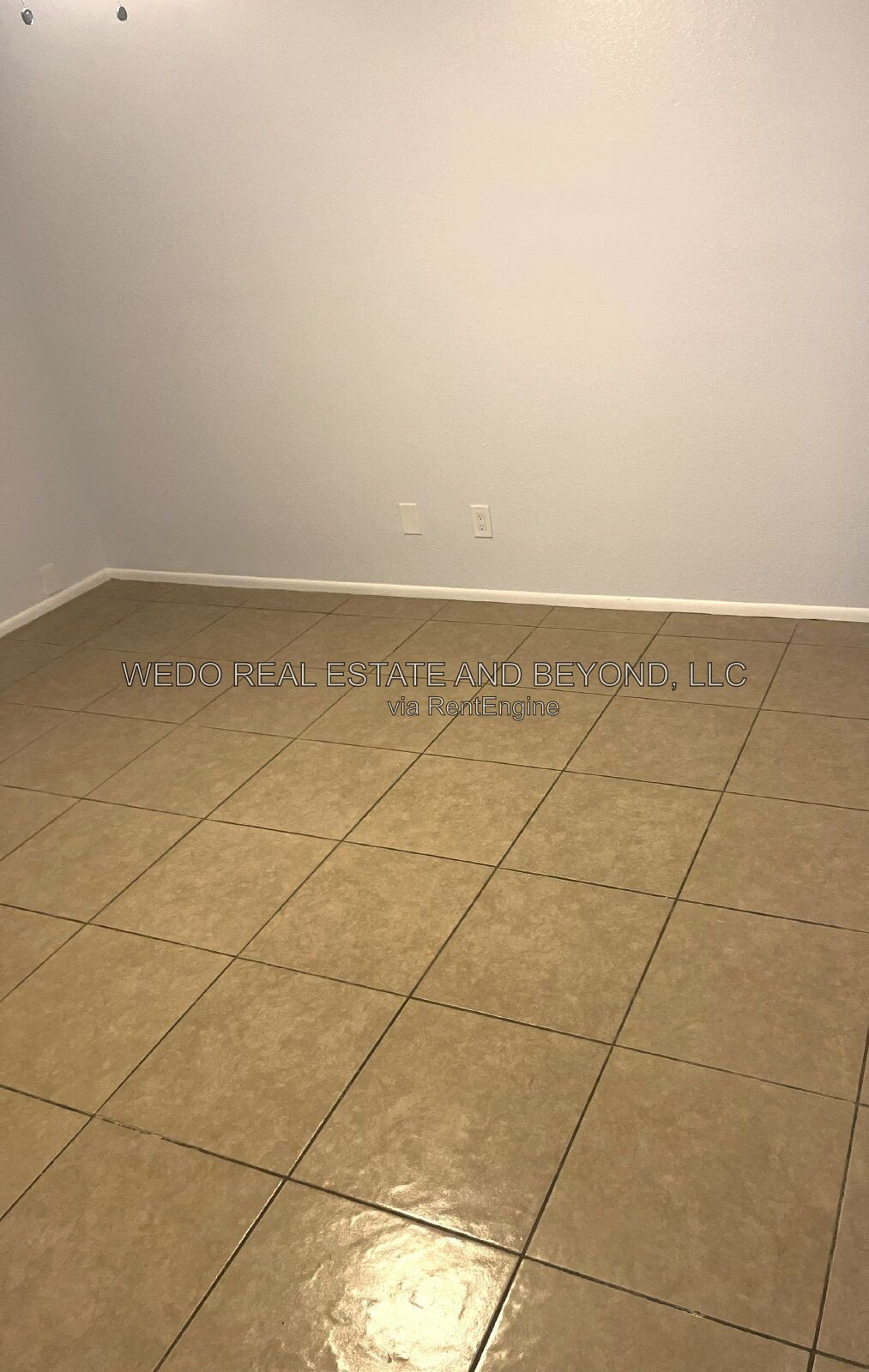 BEAUTIFULLY REMODELED 2-BEDROOM – NEW KITCHEN, QUARTZ COUNTERS & MORE! property image