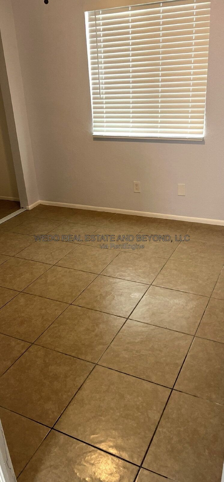 BEAUTIFULLY REMODELED 2-BEDROOM – NEW KITCHEN, QUARTZ COUNTERS & MORE! property image