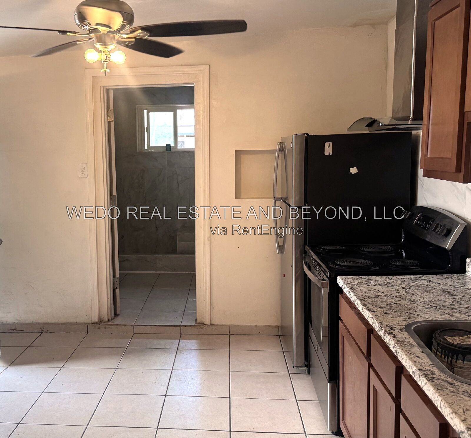 SPACIOUS 1-BEDROOM WITH LARGE CLOSET & PRIVATE PORCH property image