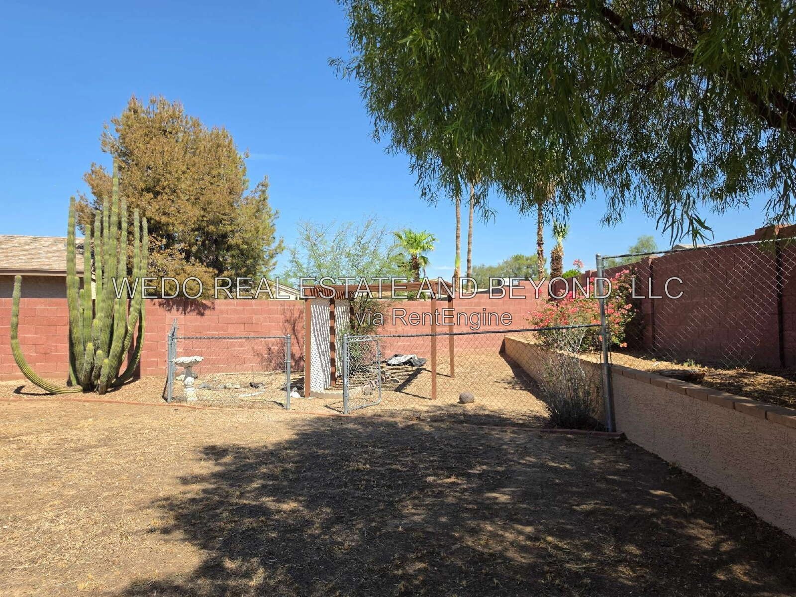 CUL-DE-SAC LIVING WITH A HUGE BACKYARD & SPACIOUS PATIO PARADISE VALLEY SCHOOL DISTRICT property image