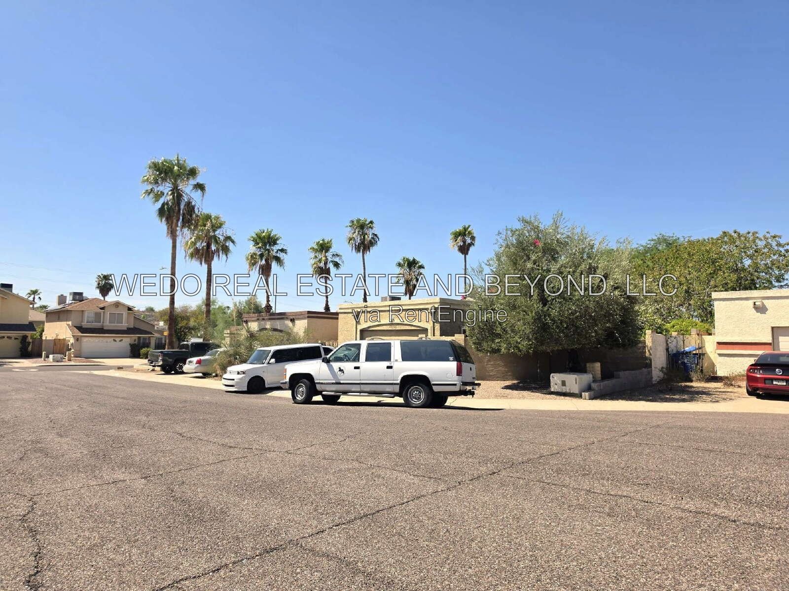CUL-DE-SAC LIVING WITH A HUGE BACKYARD & SPACIOUS PATIO PARADISE VALLEY SCHOOL DISTRICT property image