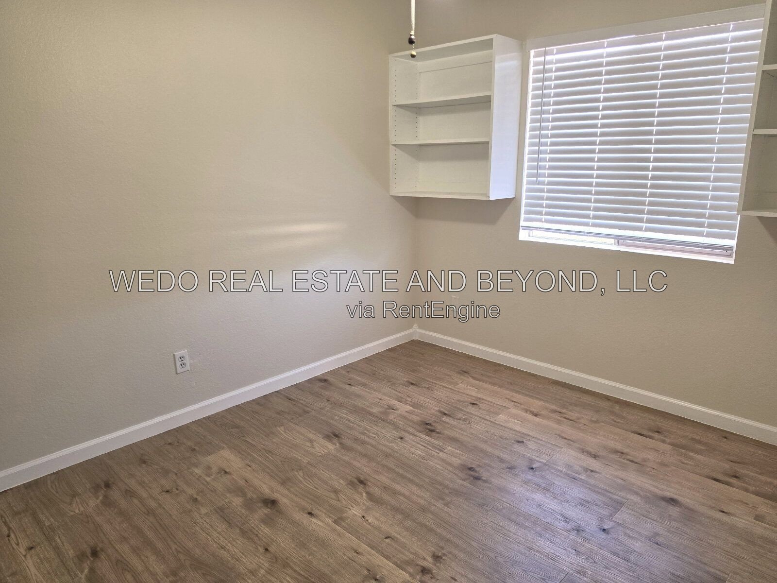 CUL-DE-SAC LIVING WITH A HUGE BACKYARD & SPACIOUS PATIO PARADISE VALLEY SCHOOL DISTRICT property image