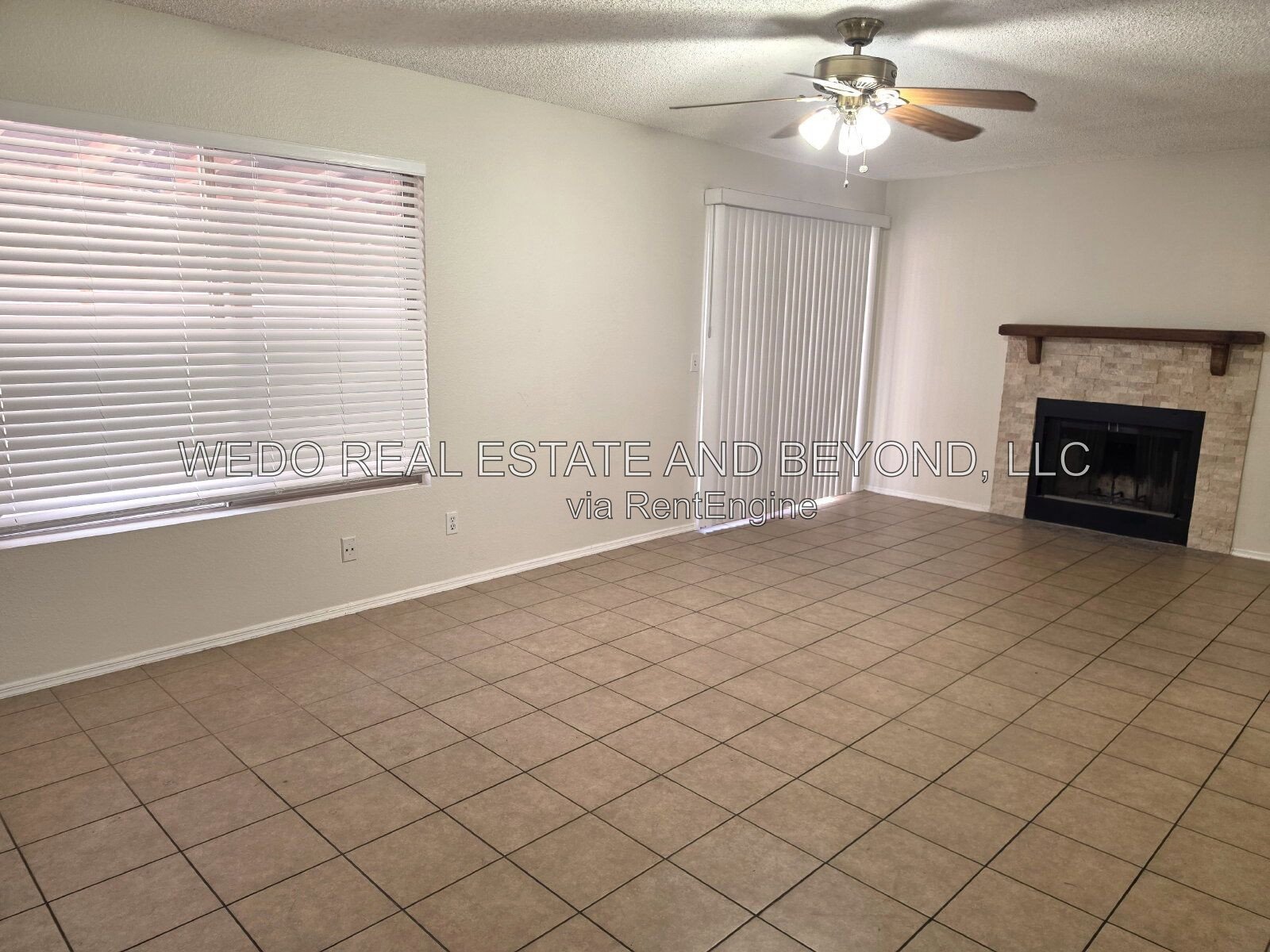 CUL-DE-SAC LIVING WITH A HUGE BACKYARD & SPACIOUS PATIO PARADISE VALLEY SCHOOL DISTRICT property image