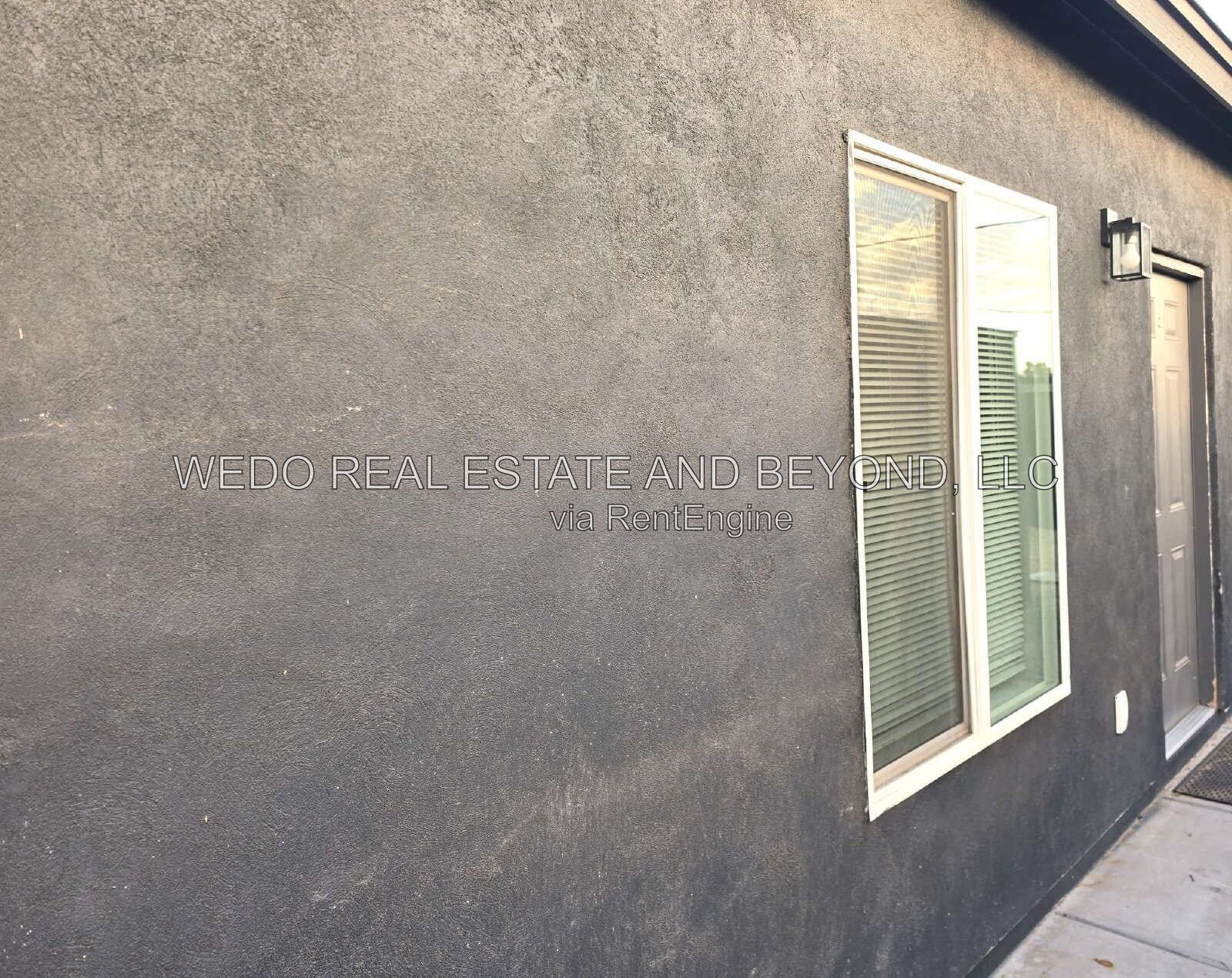 MOVE-IN READY 3 BED / 2 BATH – UPDATED, SPACIOUS & GREAT PHOENIX LOCATION! property image