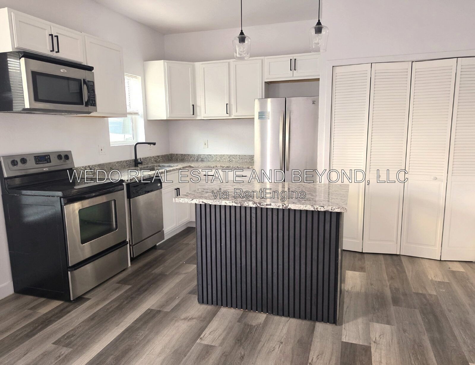 MOVE-IN READY 3 BED / 2 BATH – UPDATED, SPACIOUS & GREAT PHOENIX LOCATION! property image
