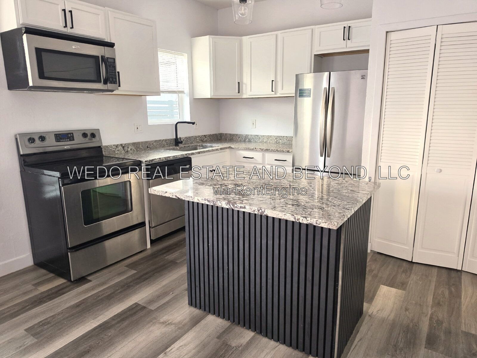 MOVE-IN READY 3 BED / 2 BATH – UPDATED, SPACIOUS & GREAT PHOENIX LOCATION! property image