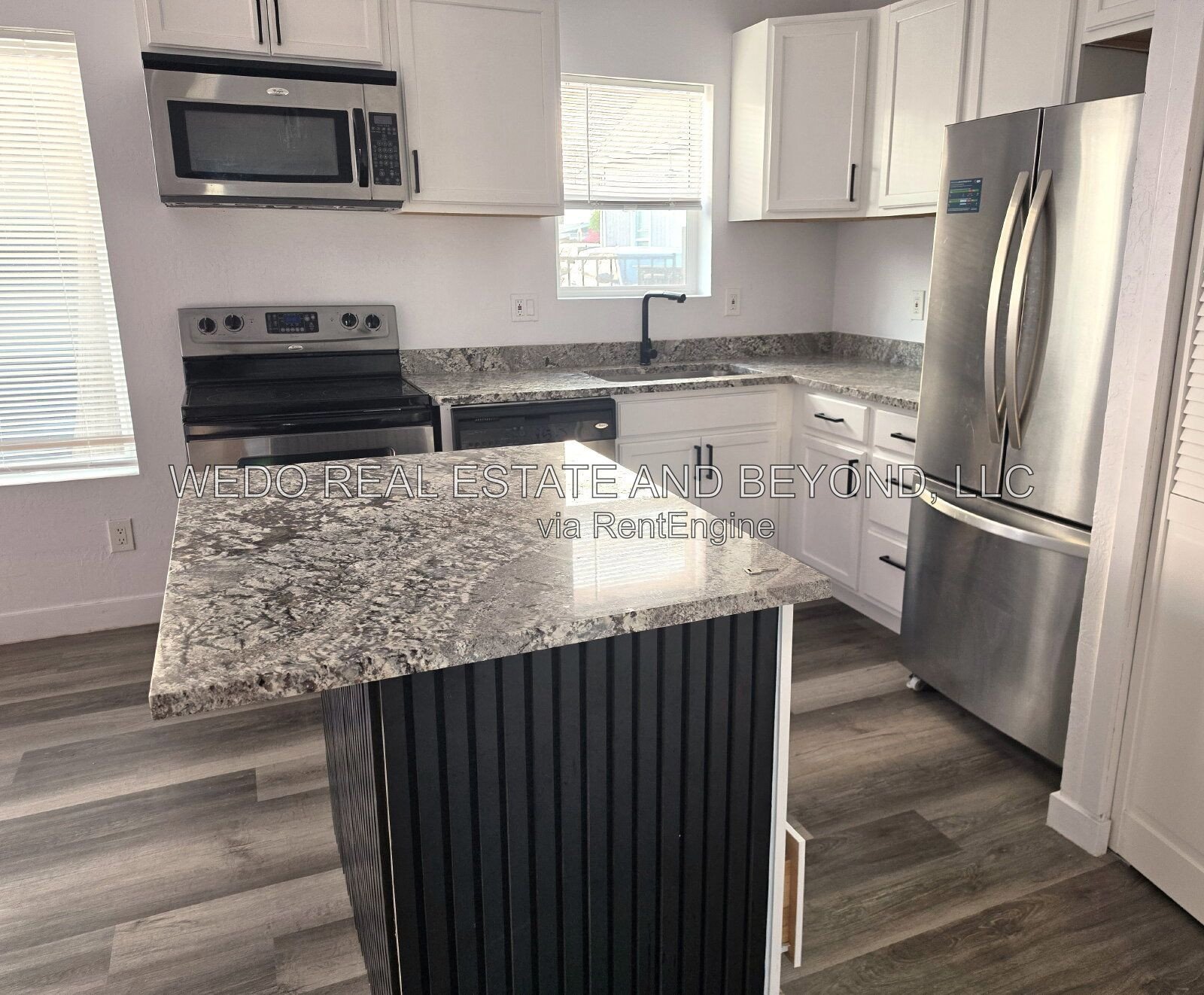 MOVE-IN READY 3 BED / 2 BATH – UPDATED, SPACIOUS & GREAT PHOENIX LOCATION! property image