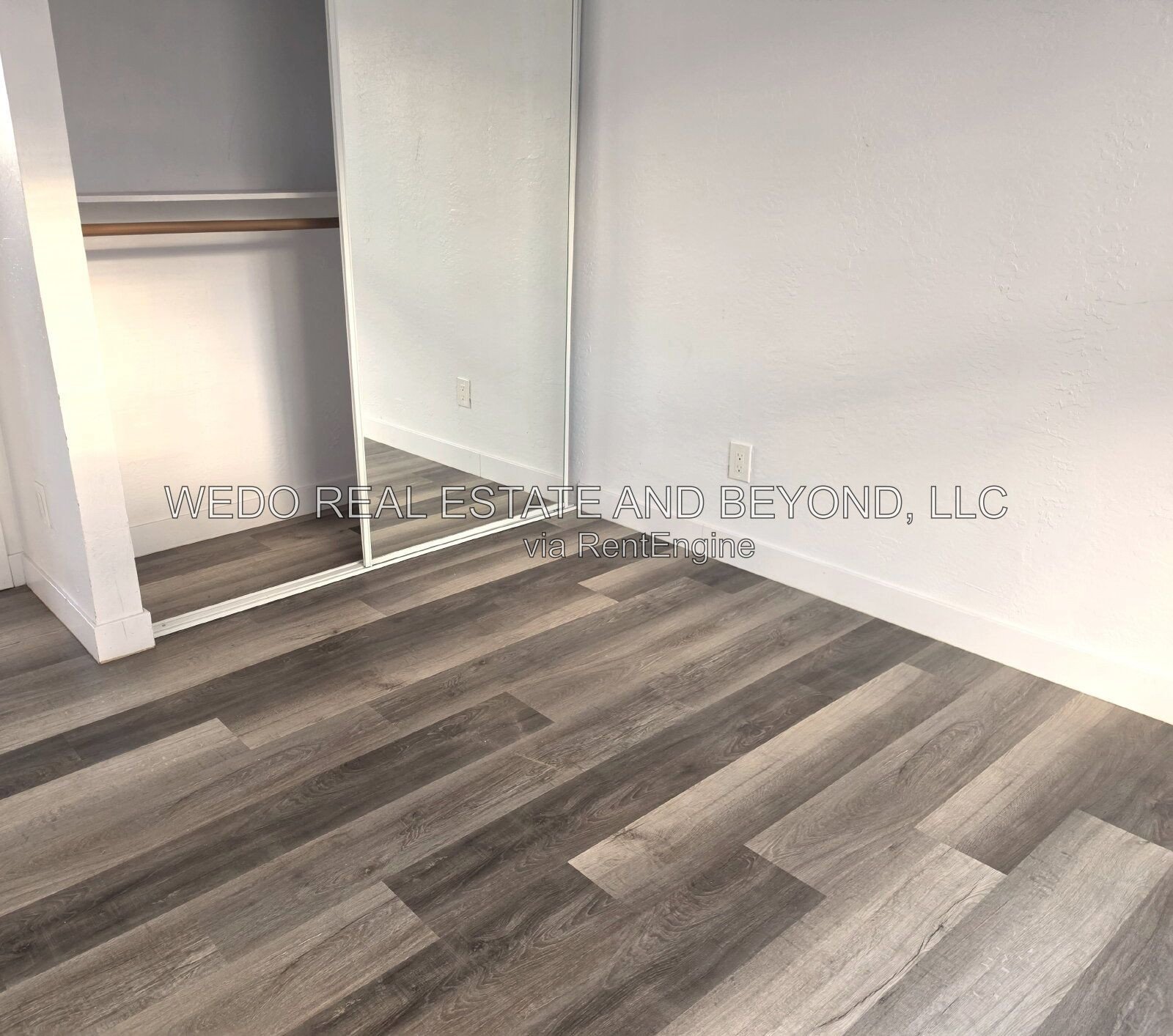 MOVE-IN READY 3 BED / 2 BATH – UPDATED, SPACIOUS & GREAT PHOENIX LOCATION! property image