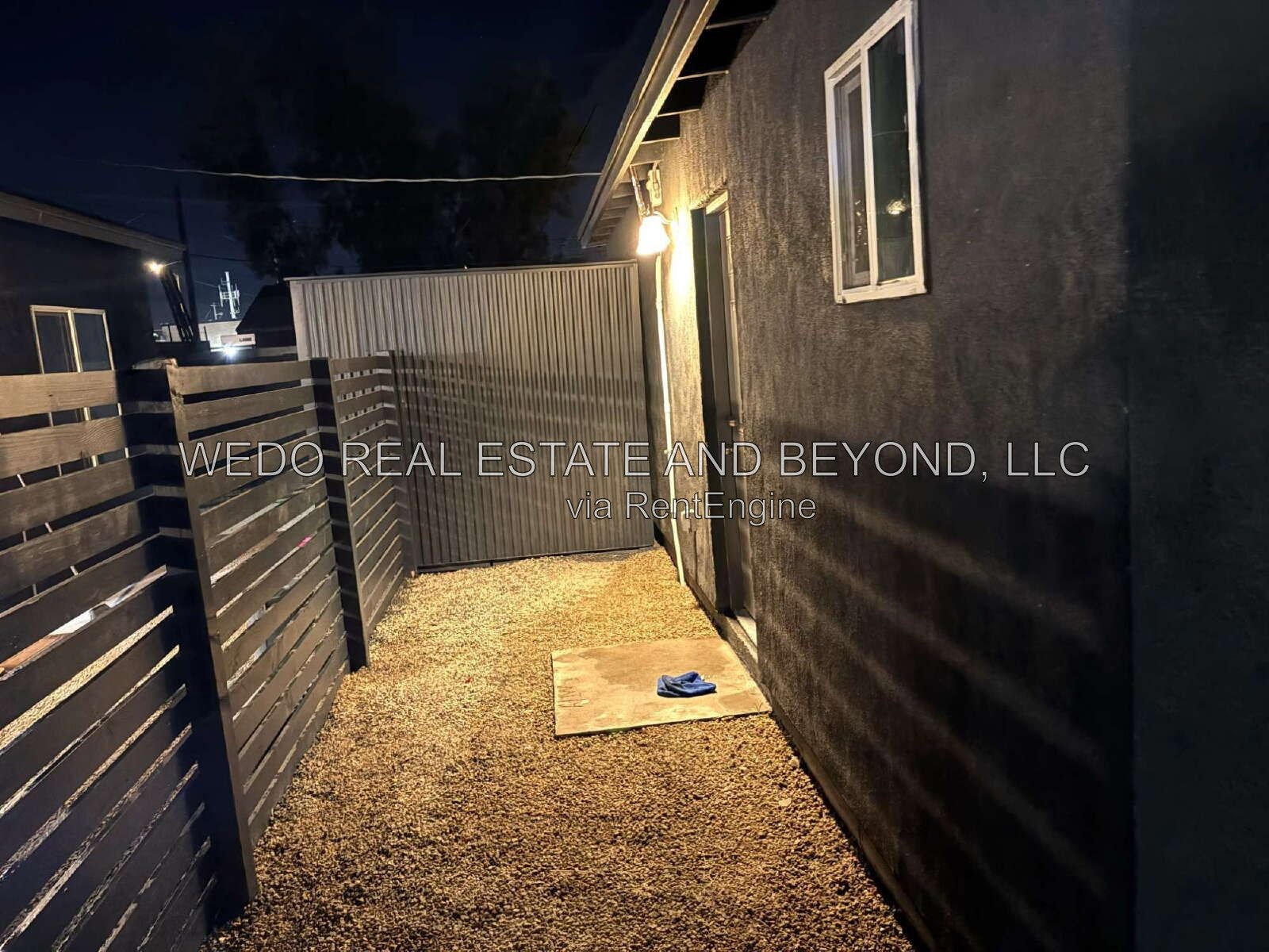 MOVE-IN READY 3 BED / 2 BATH – UPDATED, SPACIOUS & GREAT PHOENIX LOCATION! property image