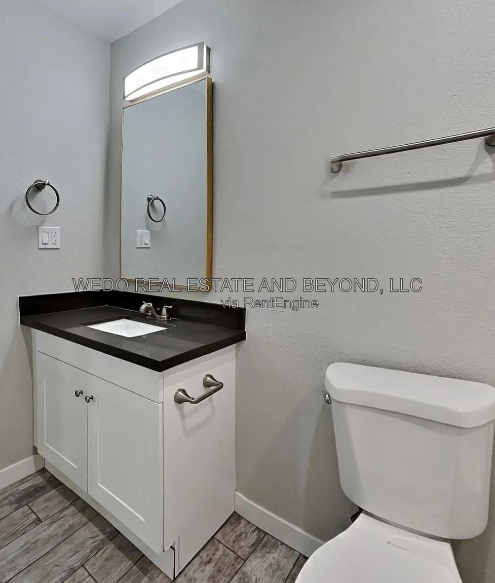 Stylishly Updated 2BR/1BA – Single-Level Living at Its Best! $500 MOVE IN SPECIAL ACT TODAY!!!!! property image