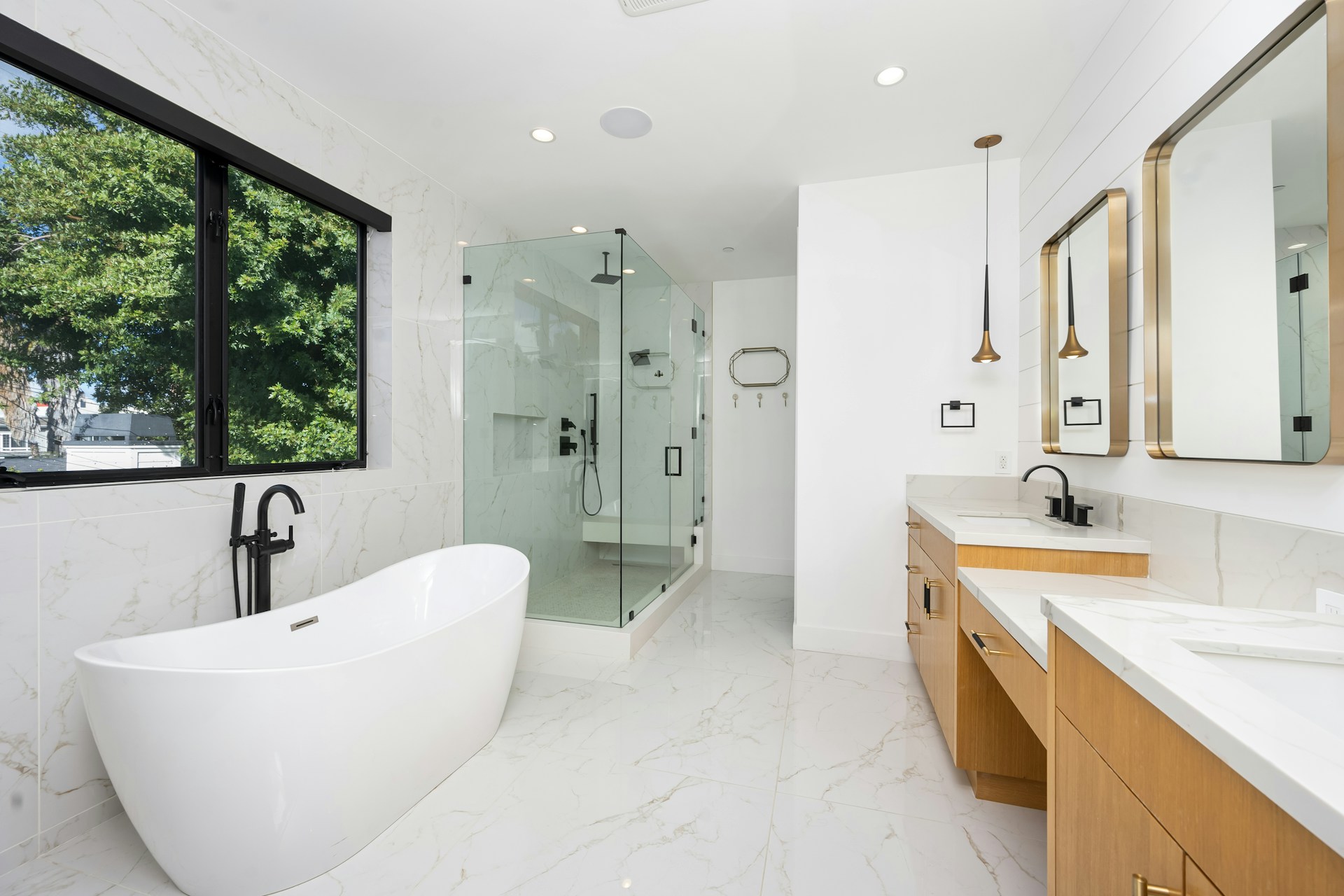 Unlocking Phoenix Rental ROI with Strategic Bathroom Remodeling