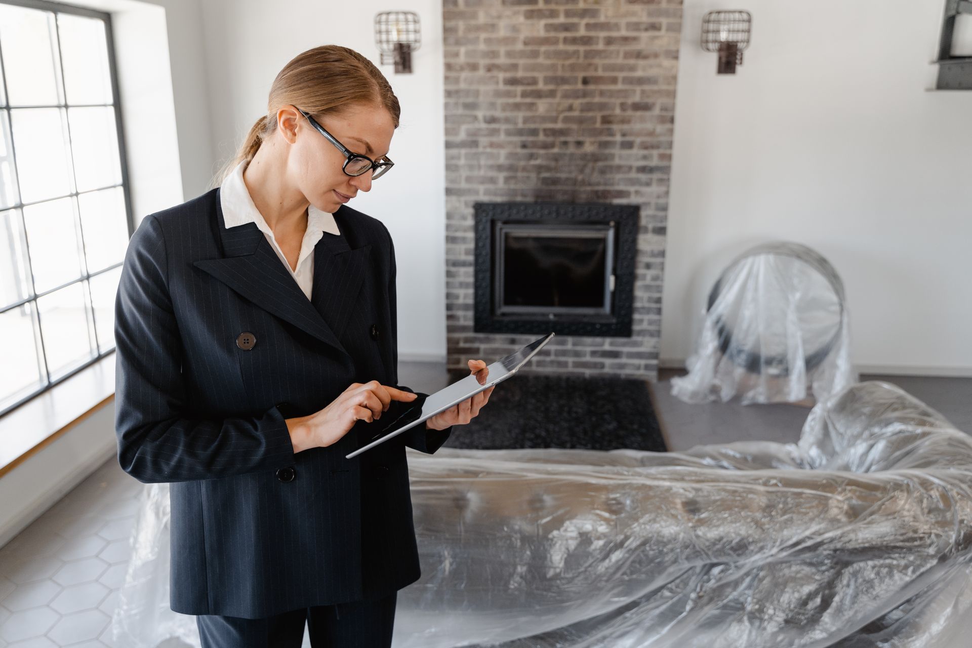 Signs It Is Time to Hire Property Management in Avondale